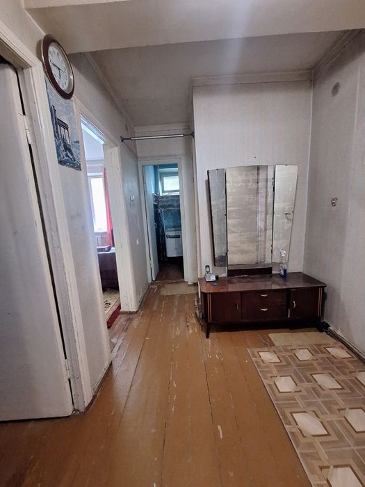 Продаётся квартира Чиланзар квартал 19. 2х комнатная 77 серия