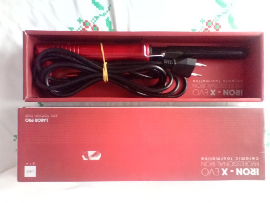 Vând ondulator de păr profesional de la LABOR -Iron-X Evo