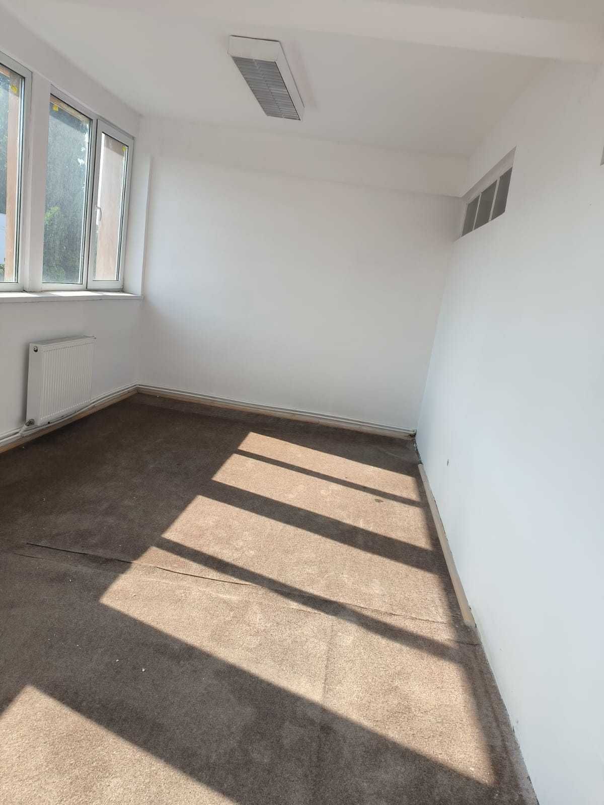De vanzare doua apartamente, camere muncitori, birouri, spatii