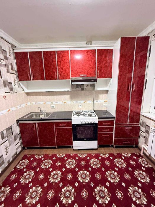 Продаётся 2х комн квартира на 2 этаже Ор-р 6 микрорайон Оазис