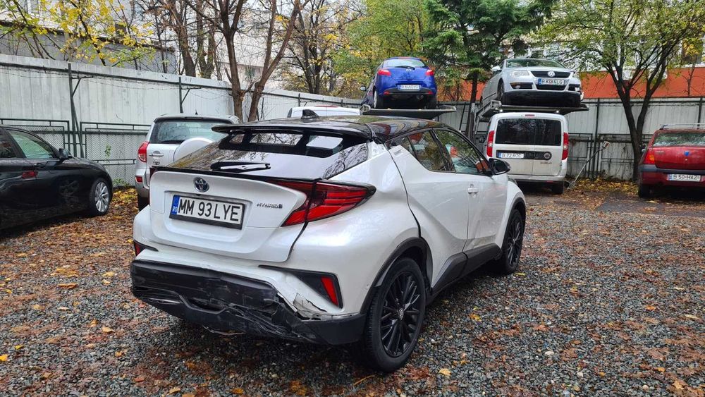 Toyota CH-R 2022, 2.0 hibrid, km 12144, detalii pe autoavariat-ro