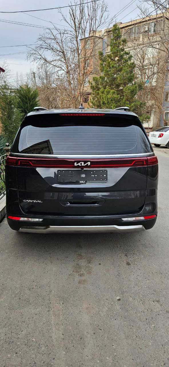 Продаётся KIA Carnival 2023