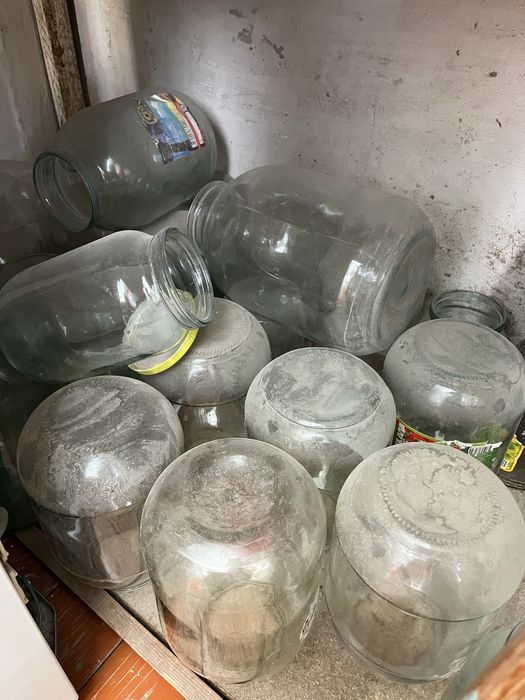 Банкалар сатылады, әртүрлі көлемде