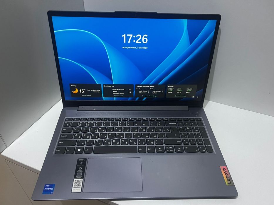 Ноутбук Lenovo IdeaPad Slim 3 15IAH8/ 8гб