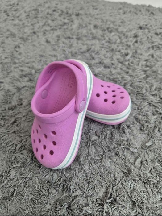 Vand crocs marime 19