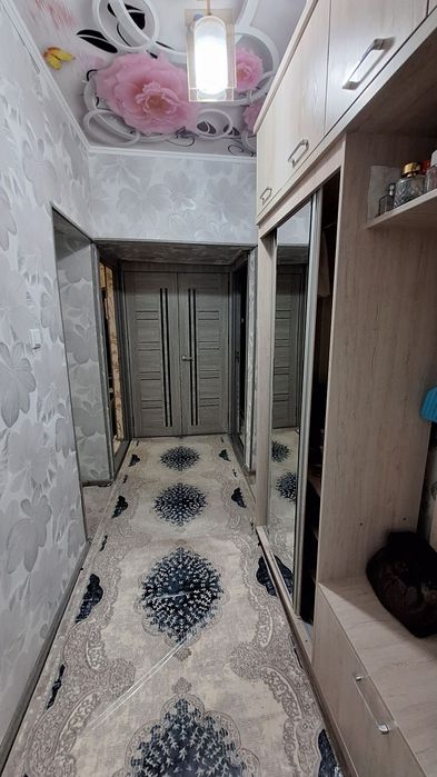 Уй сотилади 9-мкр Центр банк олди