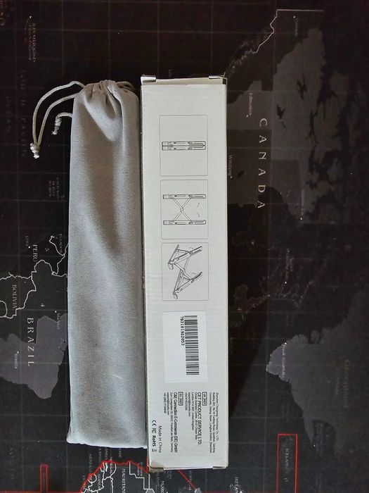 Stand laptop aluminiu pliabil nou – reglabil, cu husa inclusa