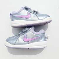 Pantofi sport Nike, masura 22, fete, argintiu, aproximativ 14 cm int.