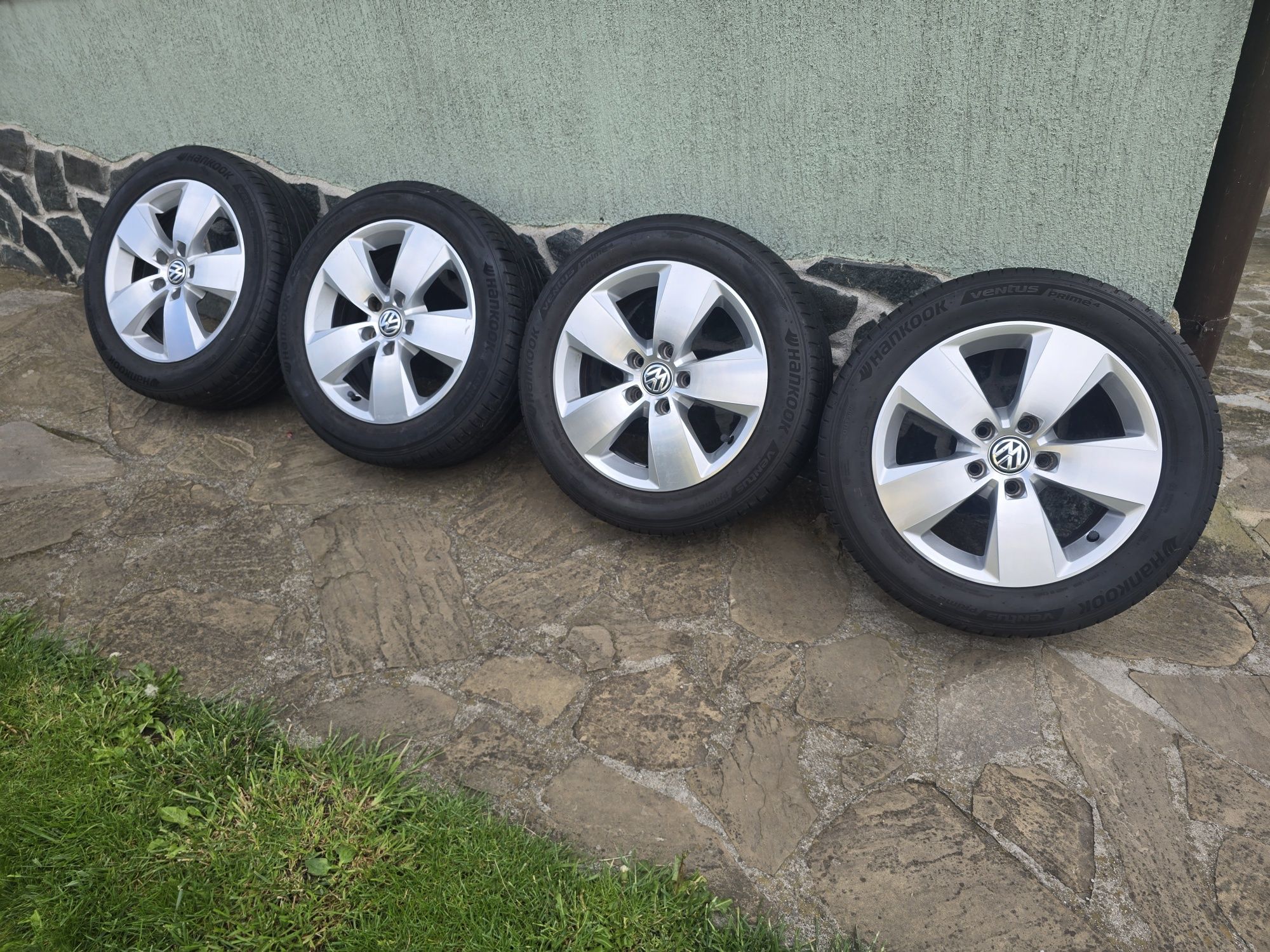 Джанти 16 цола Фолксваген + Гуми 205 55 16 Hankook
