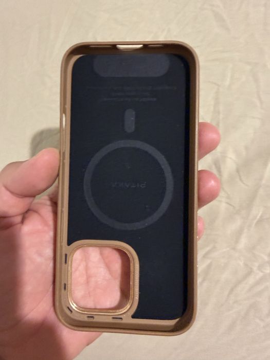Husa Pitaka  Iphone 16 pro max !