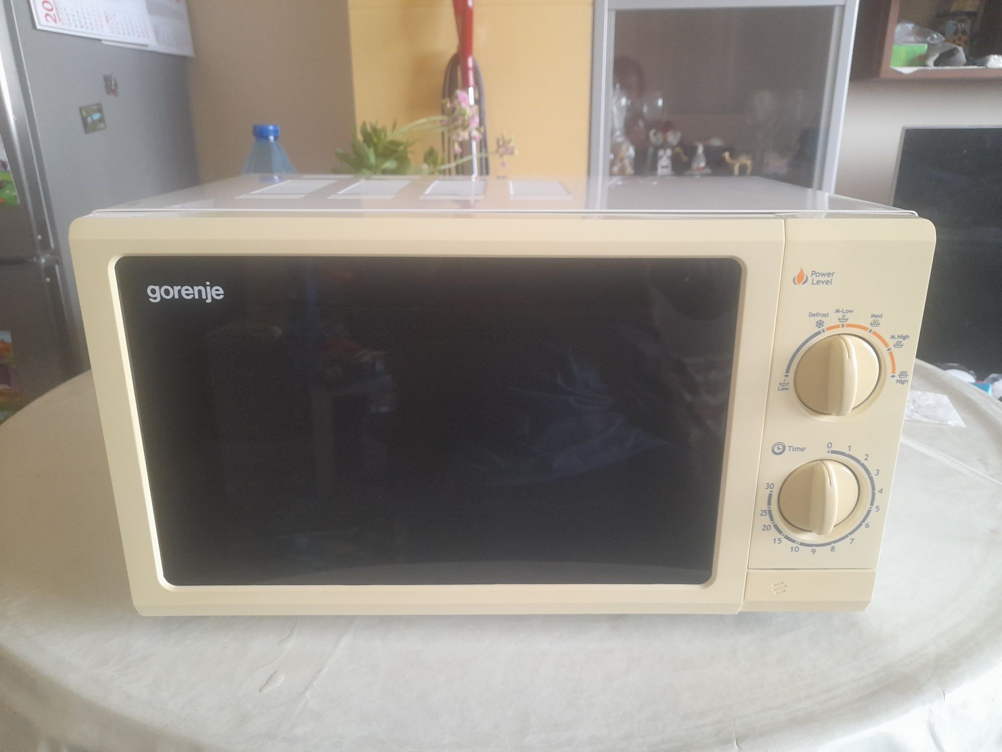 Микровълнова печка Gorenje почти Нова