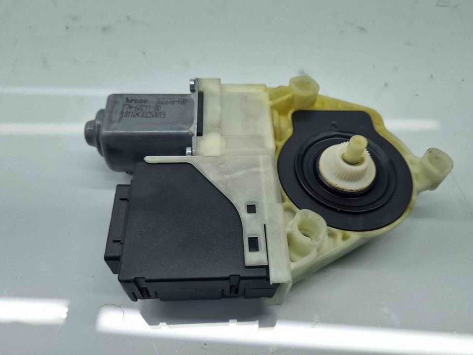 Motoras geam dreapta spate Volkswagen Passat B7 (362) [Fabr 2010-2014]