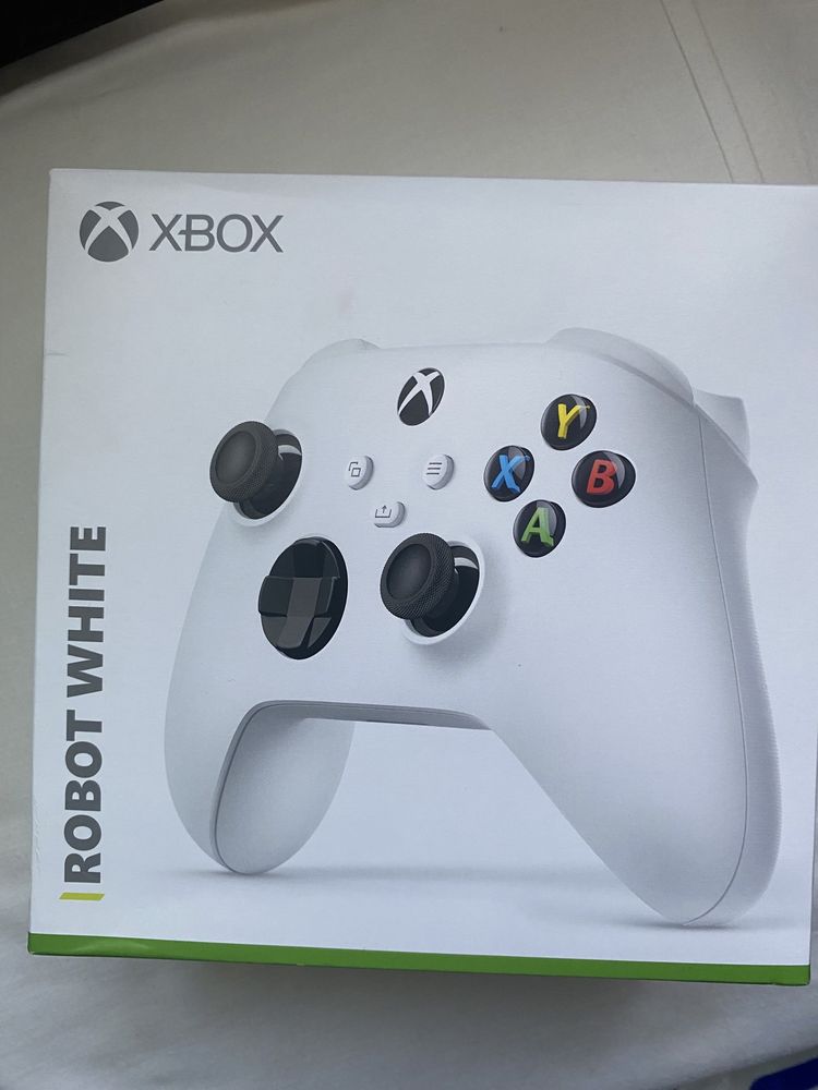 Vând controler xbox one robot white!