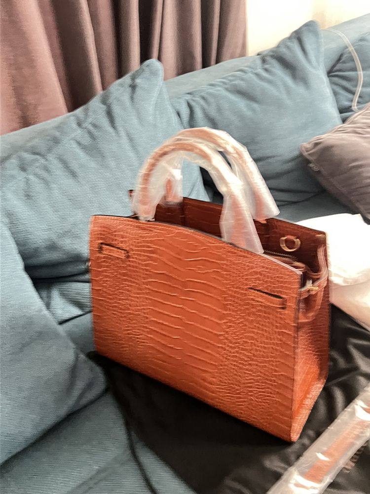 GUESS CRISTINA CROCODILE real leather cognac.100%оригинал,Нова
