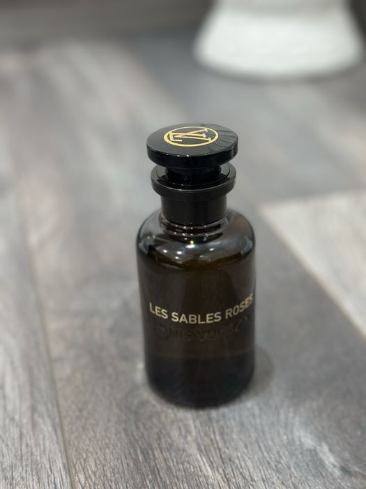 Парфюм на LOUIS VUITTON LES sables roses