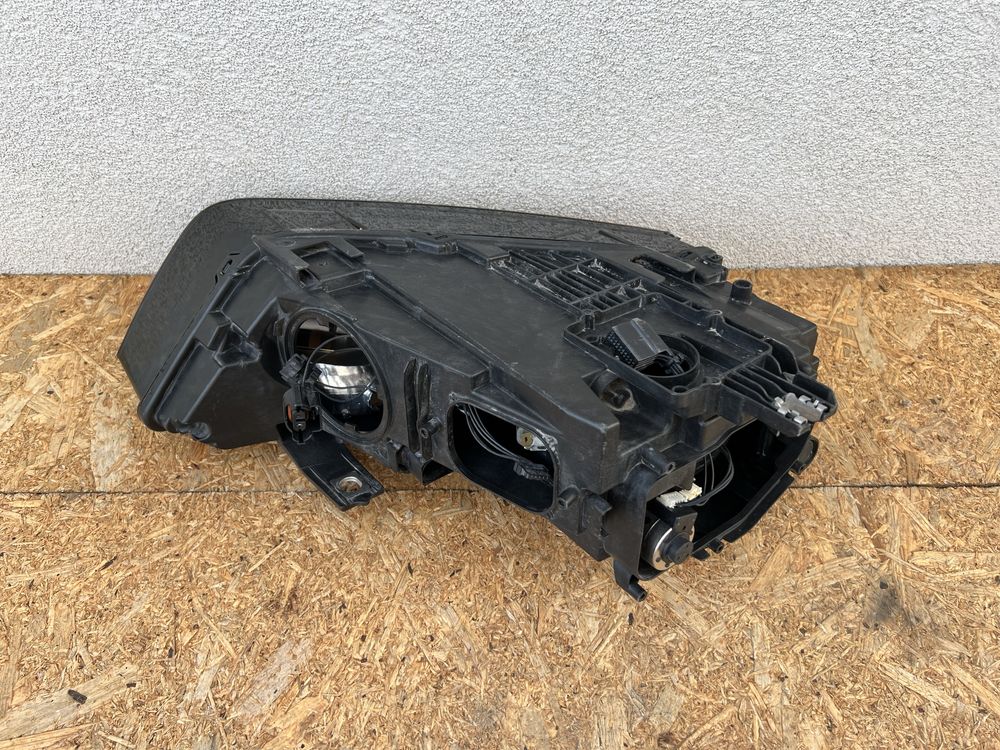 Far stanga Audi Q3 8U Facelift Xenon + Led Original Europa