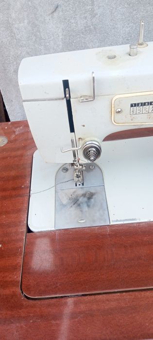 tikuv mashinasi zor tikadi