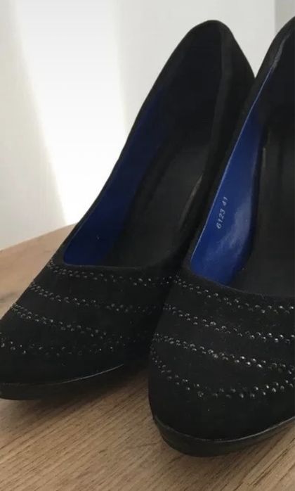 Pantofi cu toc negru elegant