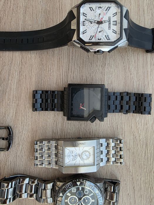 Lot 20 ceasuri, diferite mărci,  se vând doar împreună!
