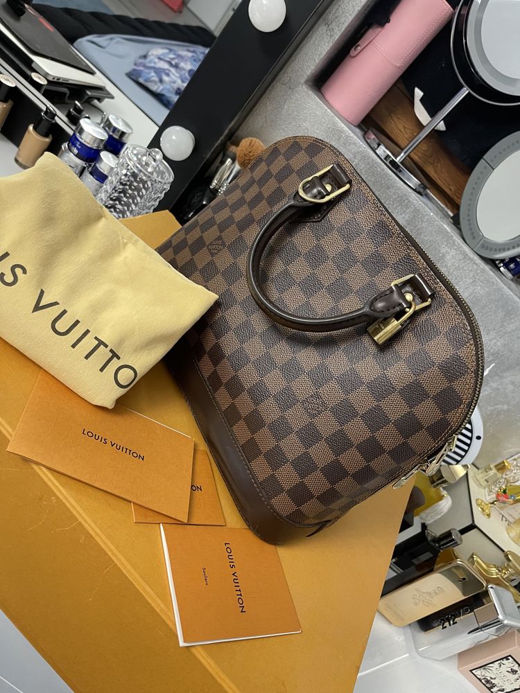 Louis Vuitton Alma PM