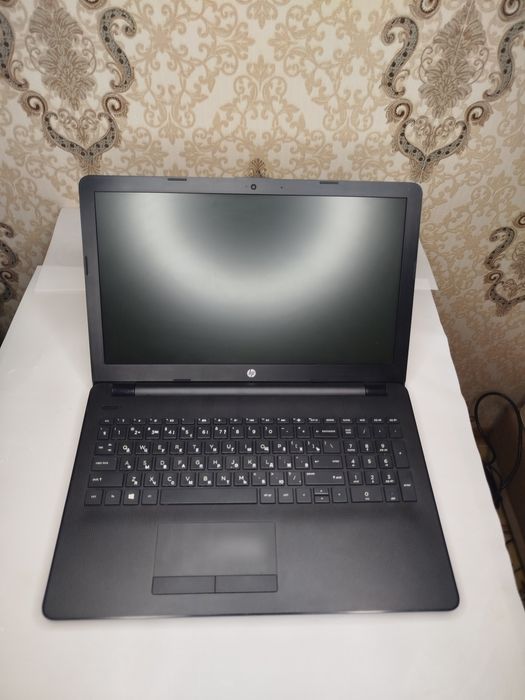 Продается ноутбук HP Laptop 15, Core i3, 8/256SSD как новый