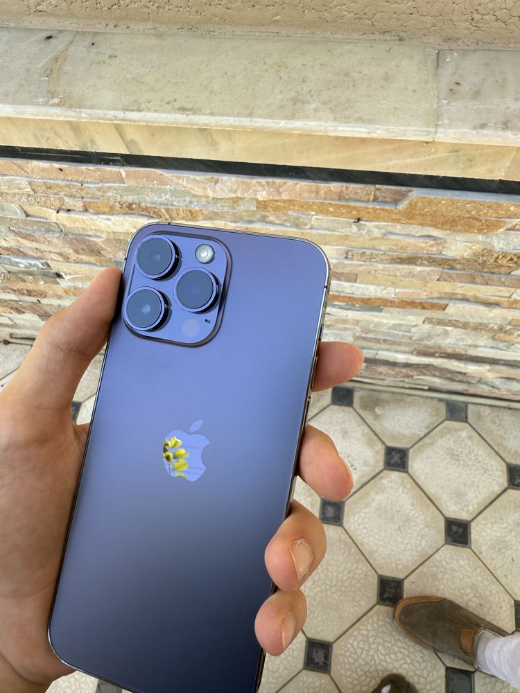 Продам IPhone 14 pro max