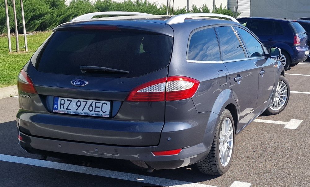 Vând Ford Mondeo 2.5T  LIMITET-EDITION