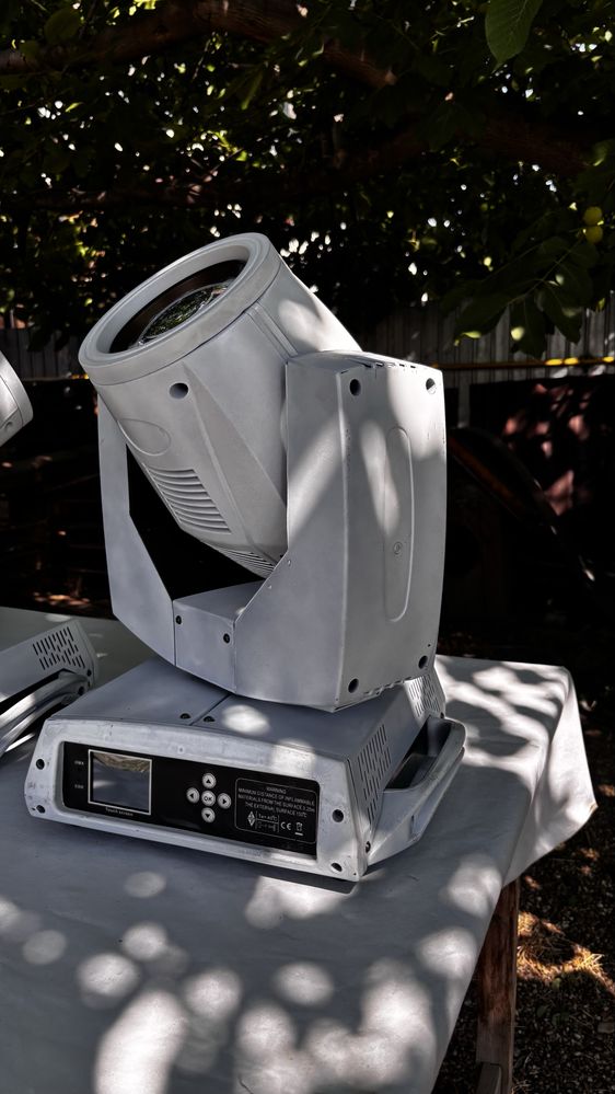 Moving head 7R-5R+ Led Par