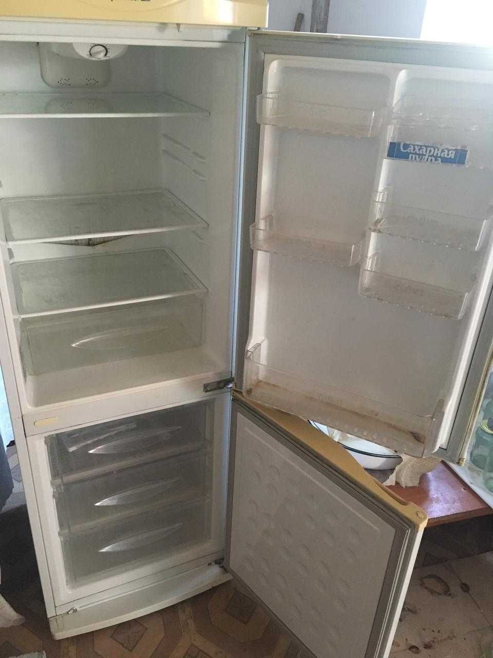 Продам БУ  холодильник