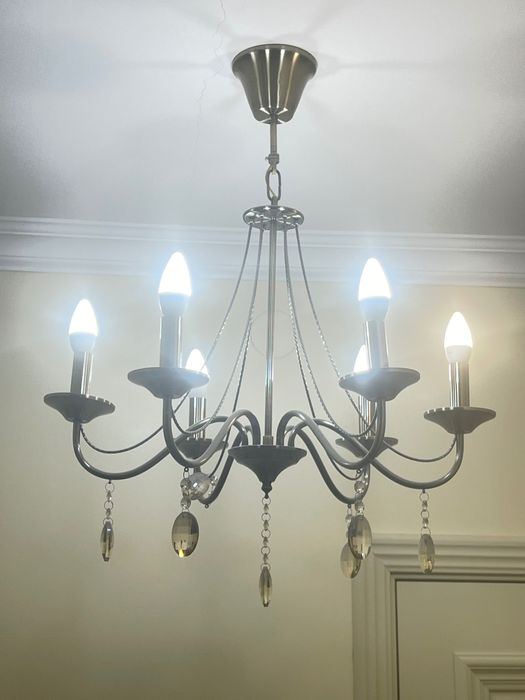 Продам люстру навесную