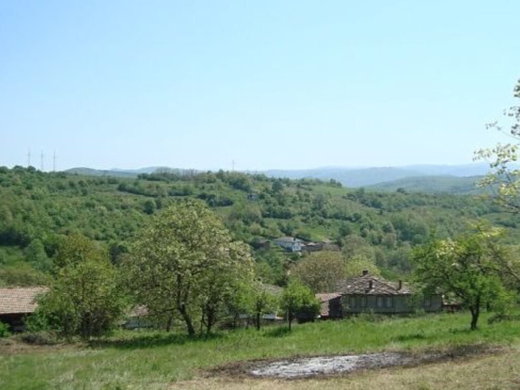 Продавам три парцела УПИ ,ТОК И ВОДА