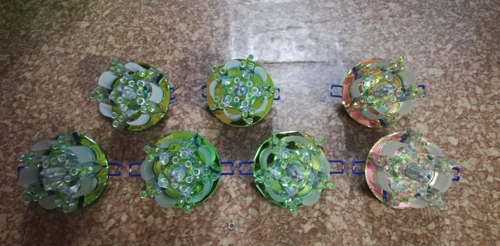 Продам софиты 6штук.