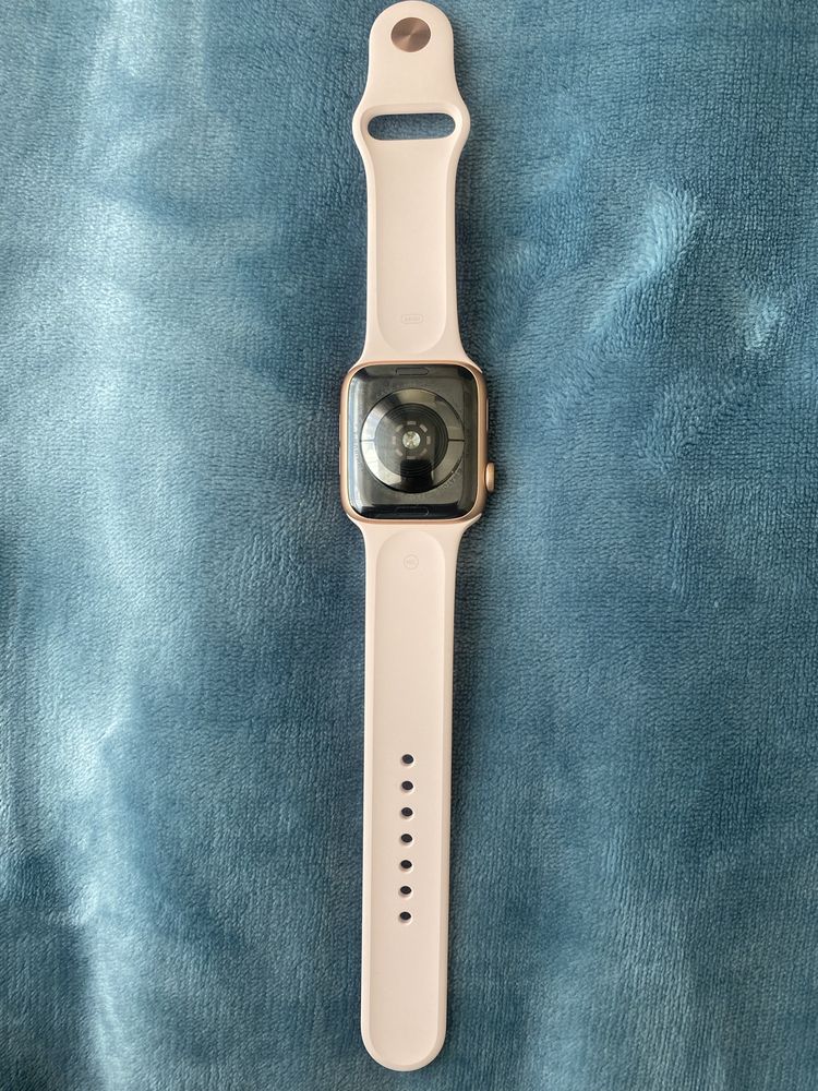 Apple Watch 4 series, 40-44 mm