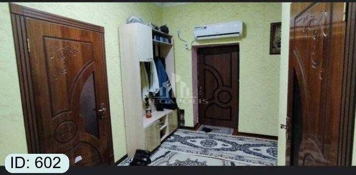 Sharq 2 da 2 xonali kvartira sotiladi 2 tomonlama №602