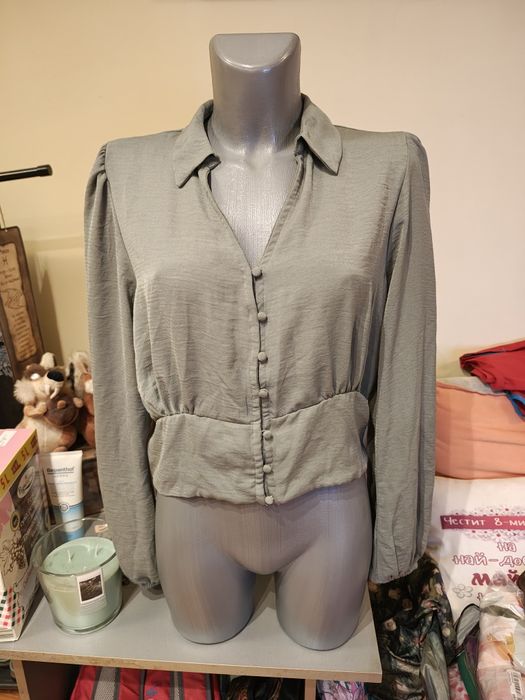 Дреха, цвят маслинен.