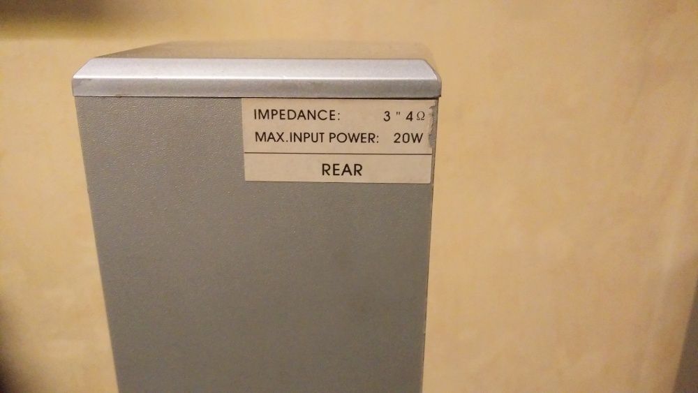 2 Boxe de podea Tip Coloane 40W