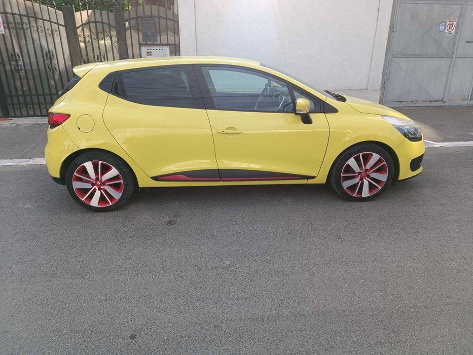 Renault Clio 5 galben, super draguț!