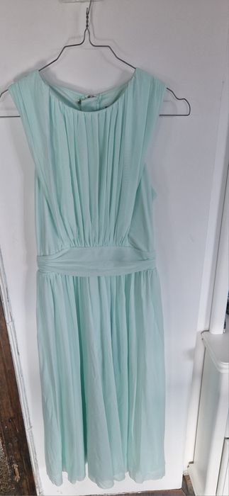 Тюлена рокля в много нежен цвят