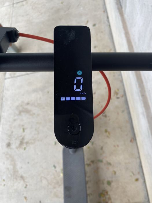 Trotineta electrica XIAOMI Scooter 4, 10 inch, pliabila, negru