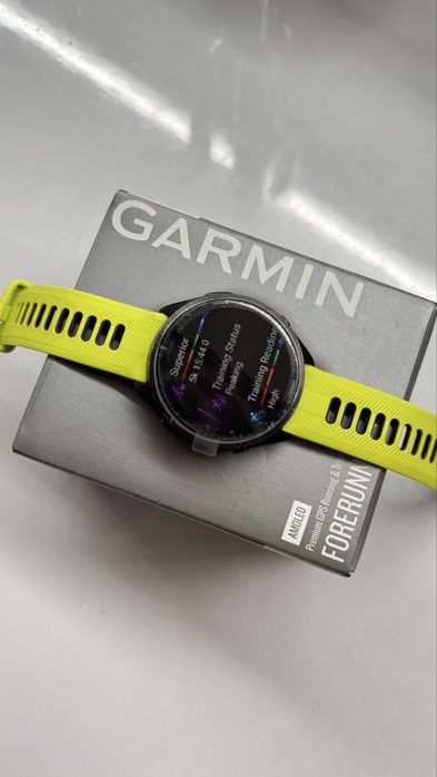 Смарт-часы Garmin Forerunner 965