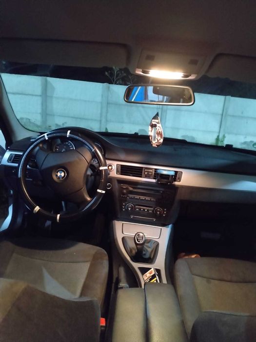 Bmw 2007,2.0 benzina,143cp,manuală