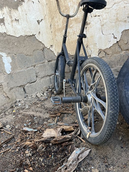 Велосипед Айст легенда звоните пишите на титановы дисках! черного.