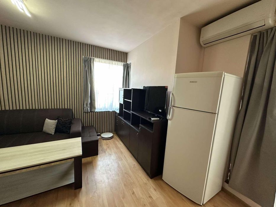 Дава се под наем Двустаен апартамент в Варна, Левски - 65 кв.м за 450 € - Снимка #2