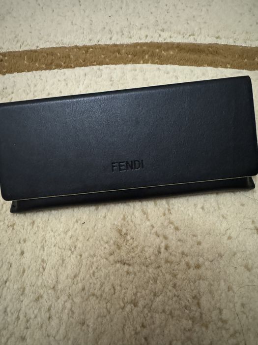 Слънчеви очила на Fendi