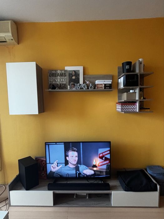 Холна секция в светли скандинавски цветове.