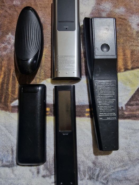 Telecomenzi tv samsung originale si harman kardon