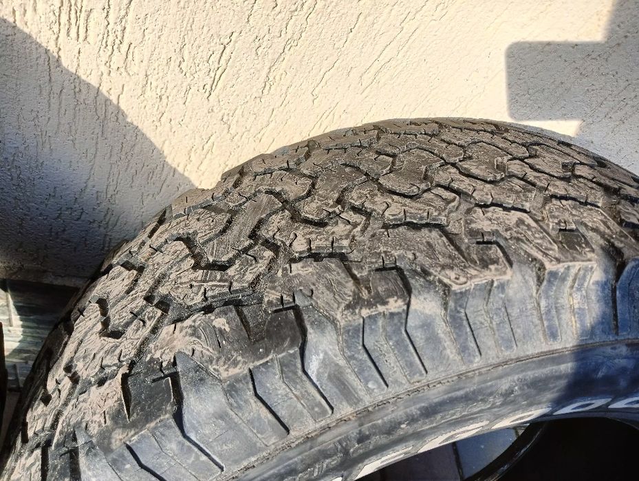 Vând cauciucuri 285/65 r20M+S