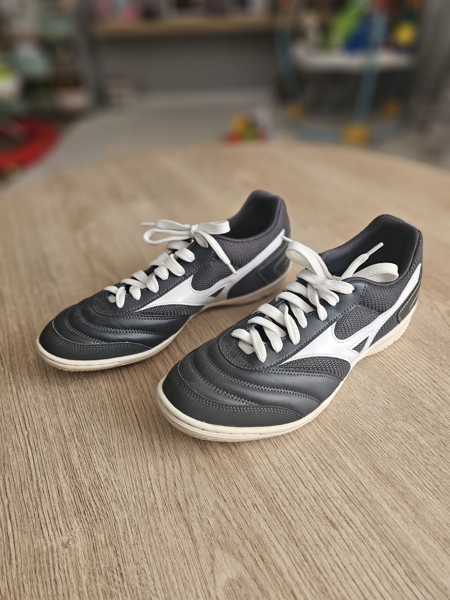 Обувки за футбол Mizuno Morelia 42 номер