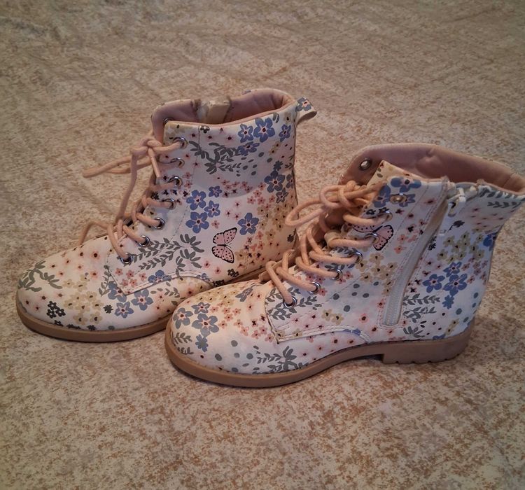 Ghetuțe fetița mărimea 31