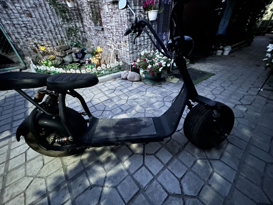 Продам электросамокат